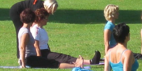 Yoga im Park 5